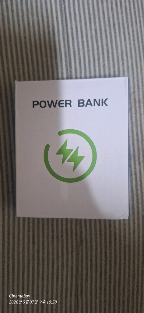 20000mah thousta 맥세이프 보조 베터리 고속 무선충전 대용량 캐이블 포함 이미지