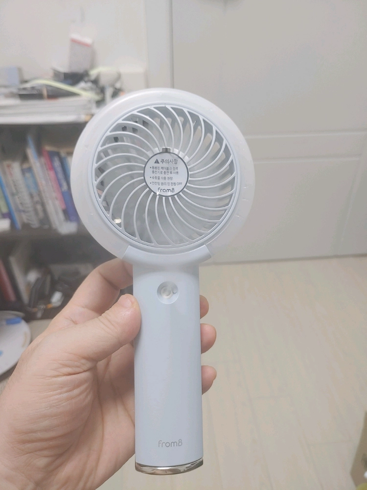 미스트 사일런트스톰 저소음 휴대용 선풍기 미니 BLDC모터 4단계 손풍기 이미지