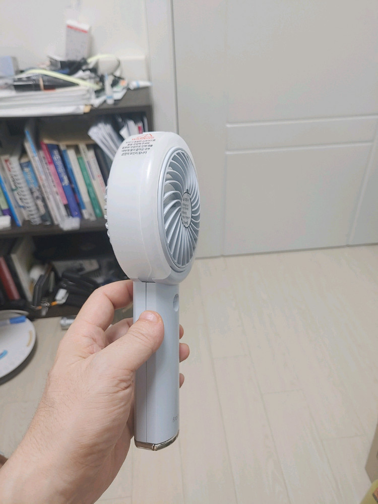 미스트 사일런트스톰 저소음 휴대용 선풍기 미니 BLDC모터 4단계 손풍기 이미지