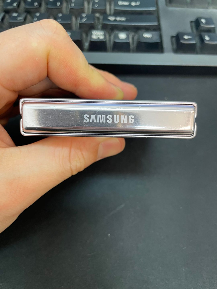 갤럭시Z플립5 라벤더 512GB 무잔상 상태좋은 중고40만6천팝니다 이미지
