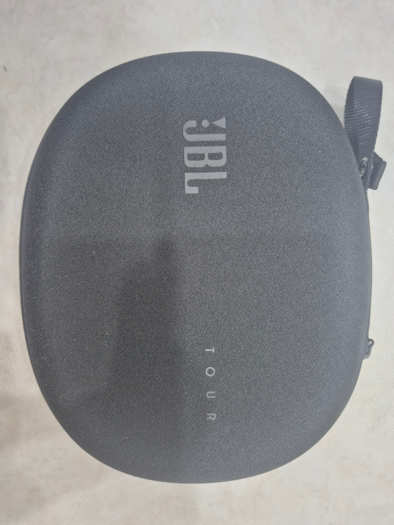 JBL TOUR ONE M2 헤드폰 팝니다. 이미지