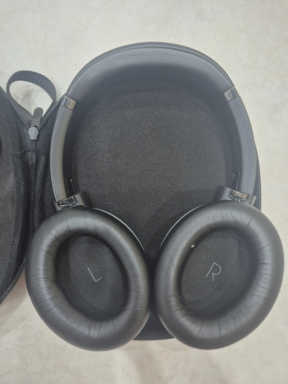 JBL TOUR ONE M2 헤드폰 팝니다. 이미지