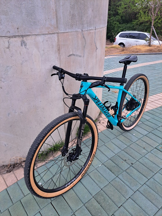 스페셜라이즈 카본 MTB 에픽 베이스 팝니다. 이미지