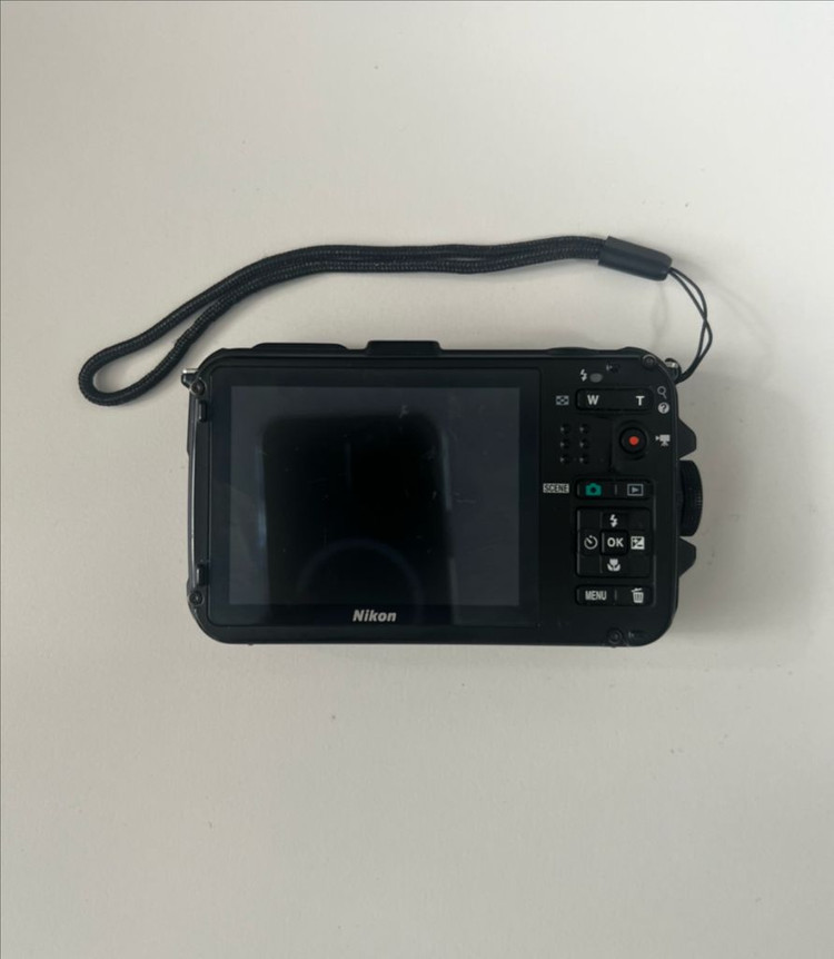 니콘 쿨픽스 nikon coolpix aw100 디카 빈티지 카메라 이미지