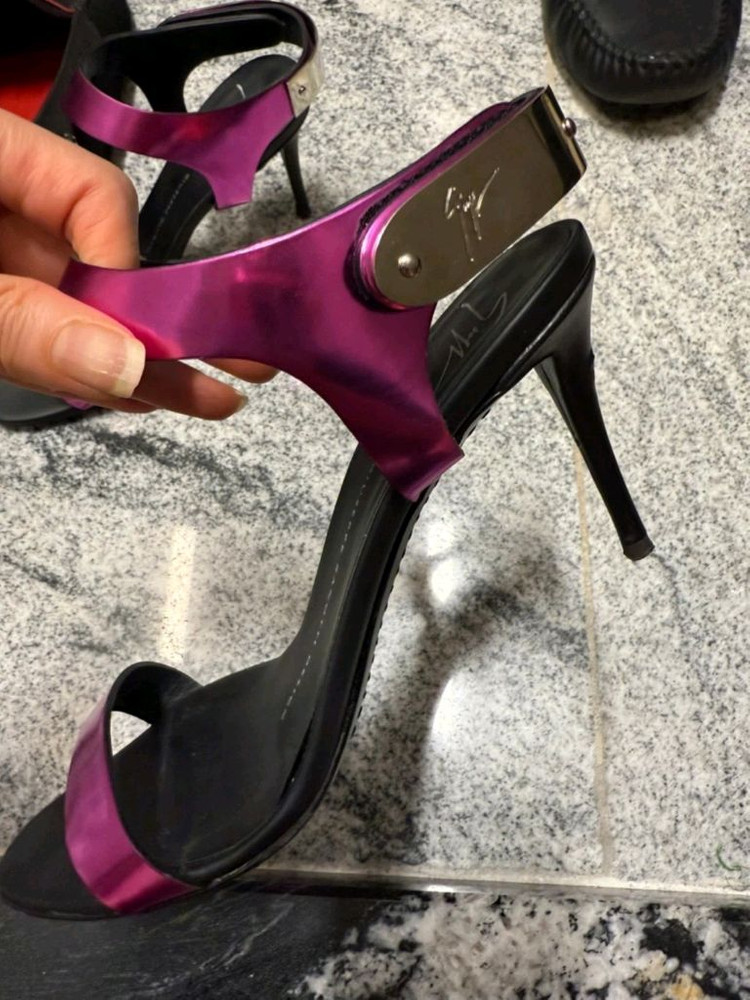 쥬세페자노티 정품 하이힐 이미지