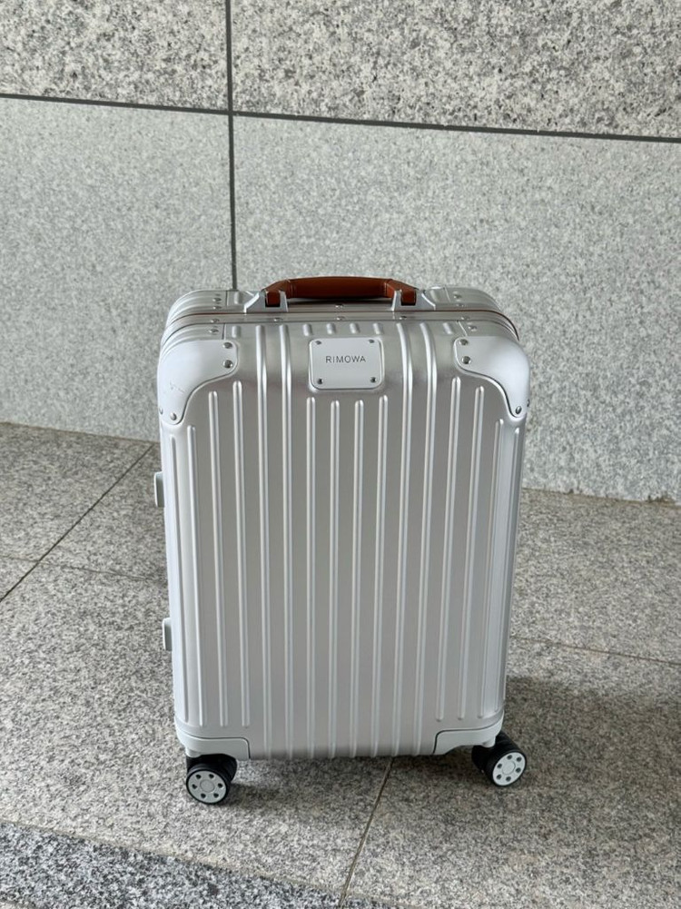 리모와 오리지널 트위스트 브라운 캐빈 이미지