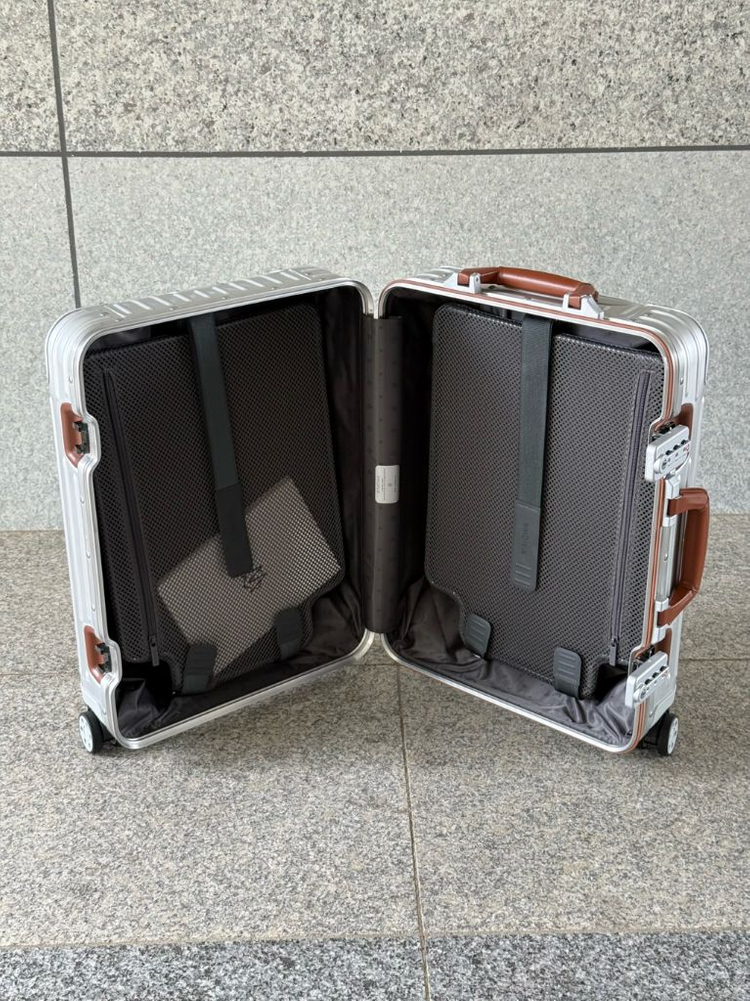리모와 오리지널 트위스트 브라운 캐빈 이미지