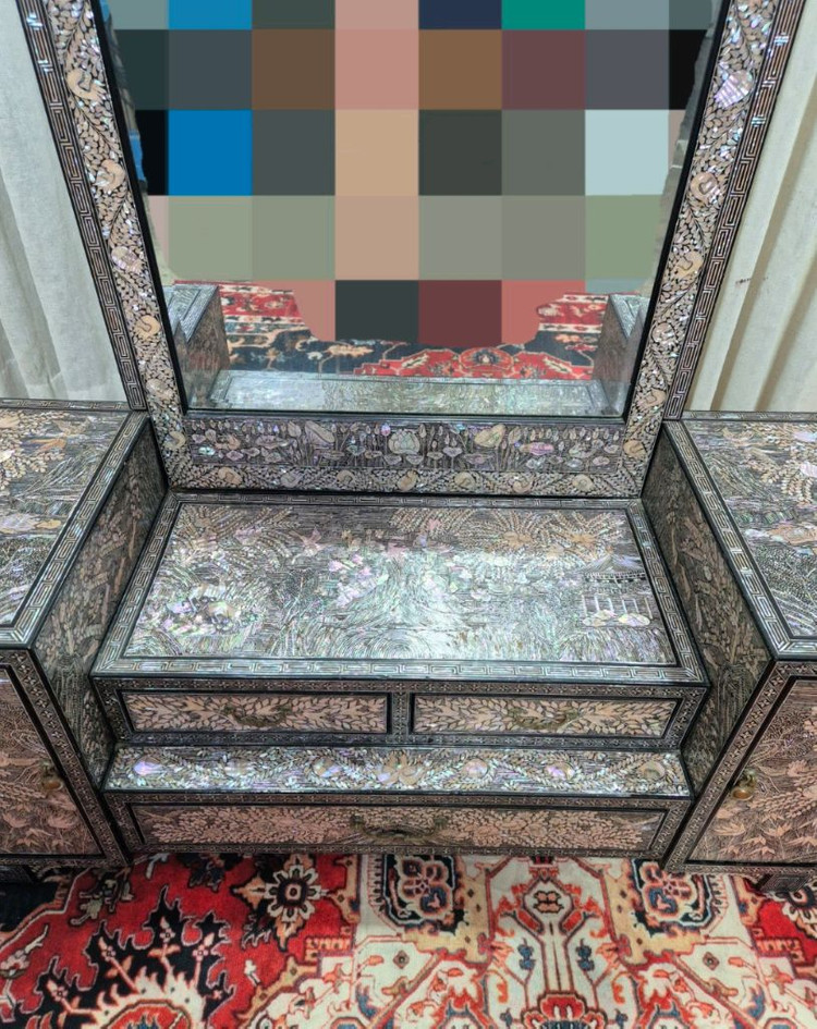 전통고가구 인테리어 고급 자개화장대 이미지