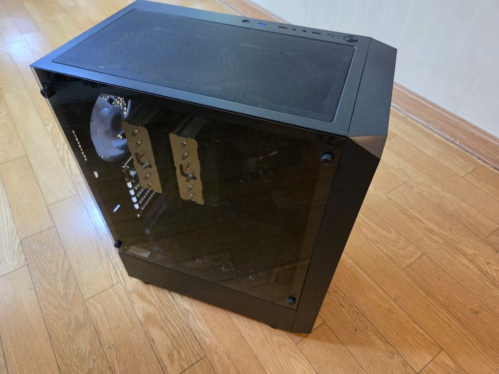 고사양 작업용 컴퓨터 팝니다 i7-14700KF / DDR5 32GB 이미지