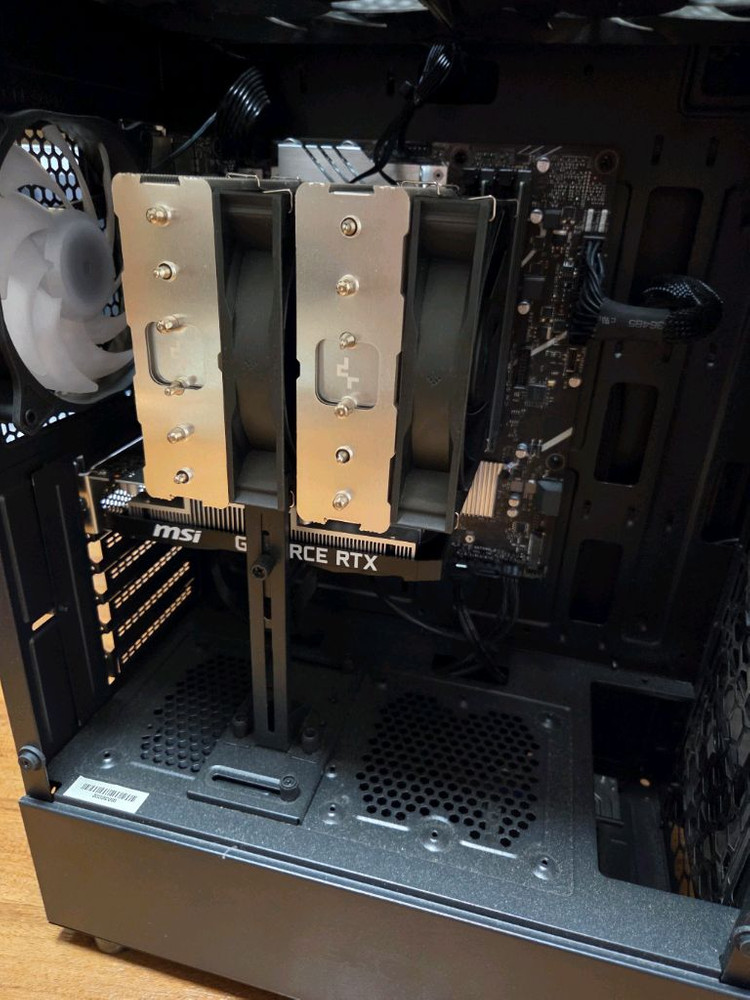 고사양 작업용 컴퓨터 팝니다 i7-14700KF / DDR5 32GB 이미지