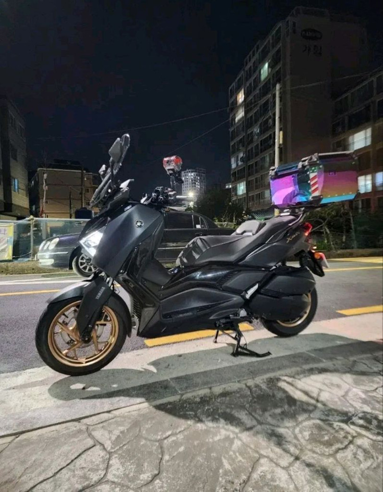 (야마하) XMAX 300 23년식 신차급 이미지