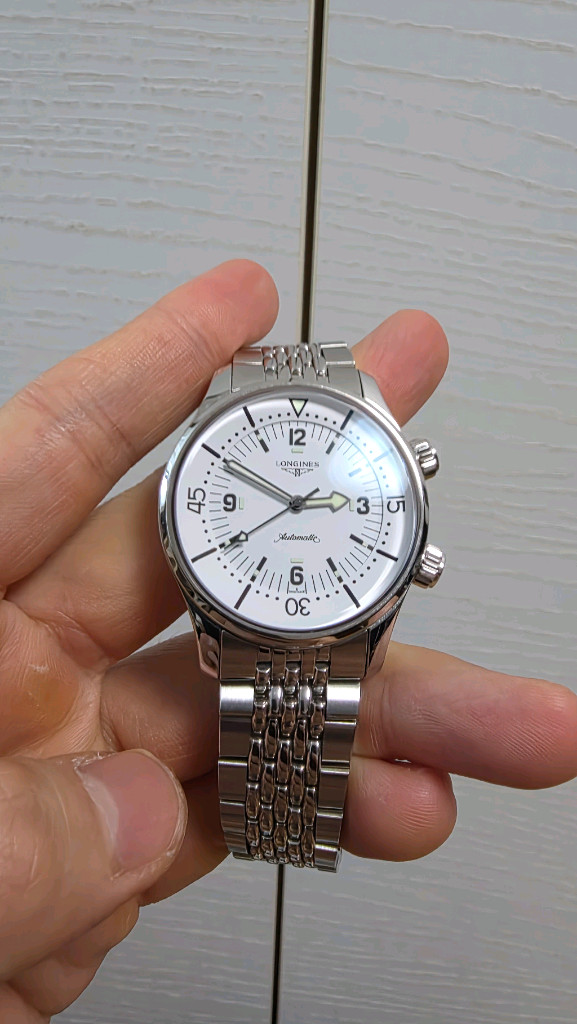 론진 레전드다이버 39mm 흰판(부산 직거래, 급매 X, 교환X) 이미지