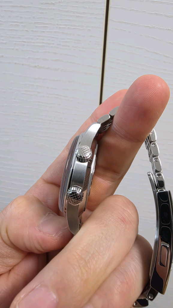 론진 레전드다이버 39mm 흰판(부산 직거래, 급매 X, 교환X) 이미지