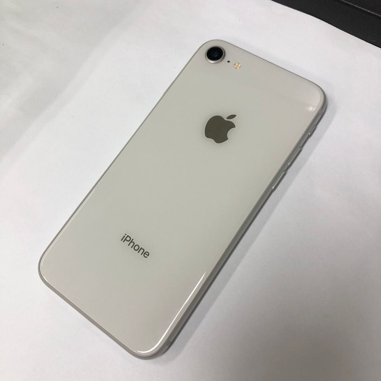 아이폰8 64GB 실버 특SSS급 중고폰 배터리100% 레트로감성 사진폰 122337 이미지