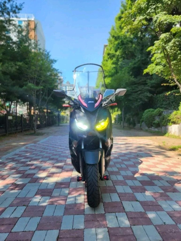 야마하xmax300 22년식 관리잘된차량 판매합니다. 이미지
