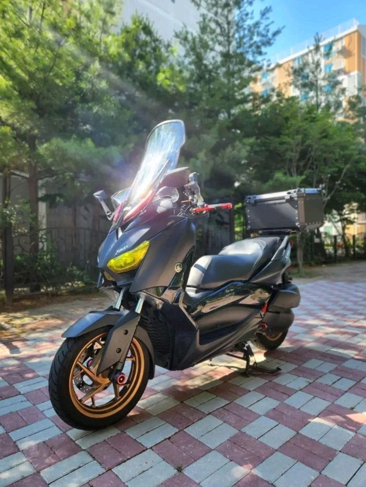 야마하xmax300 22년식 관리잘된차량 판매합니다. 이미지