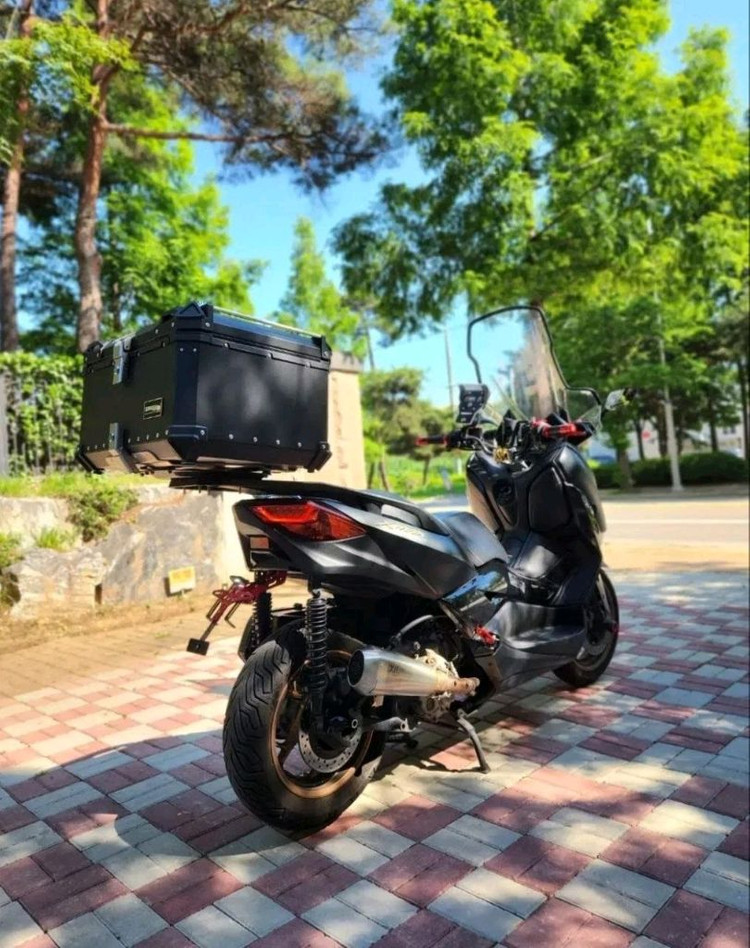 야마하xmax300 22년식 관리잘된차량 판매합니다. 이미지