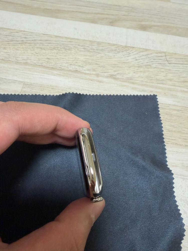 애플워치 10 46mm 내추럴 티타늄 이미지
