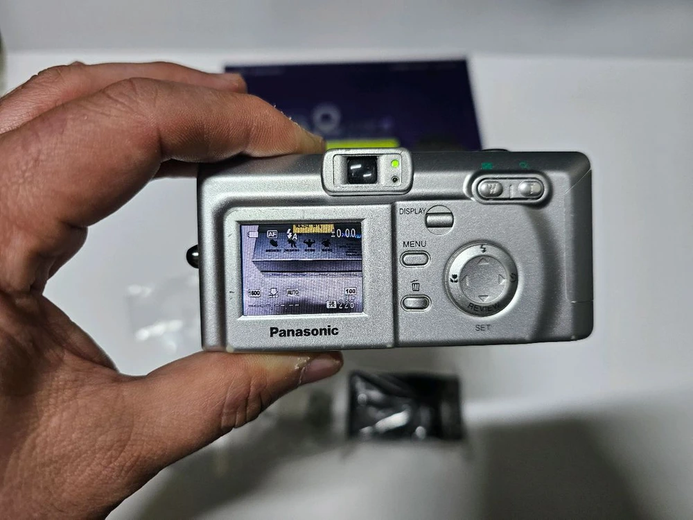 파나소닉 루믹스 DMC-F7 (올드디카) LUMIX DMC-F7 (라이카 렌즈) 이미지