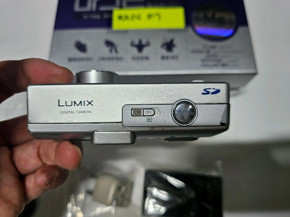 파나소닉 루믹스 DMC-F7 (올드디카) LUMIX DMC-F7 (라이카 렌즈) 이미지