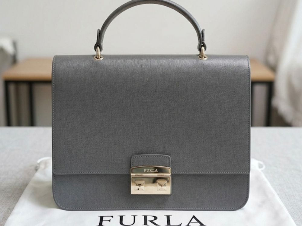 훌라 메트로폴리스 사첼백 furla 이미지