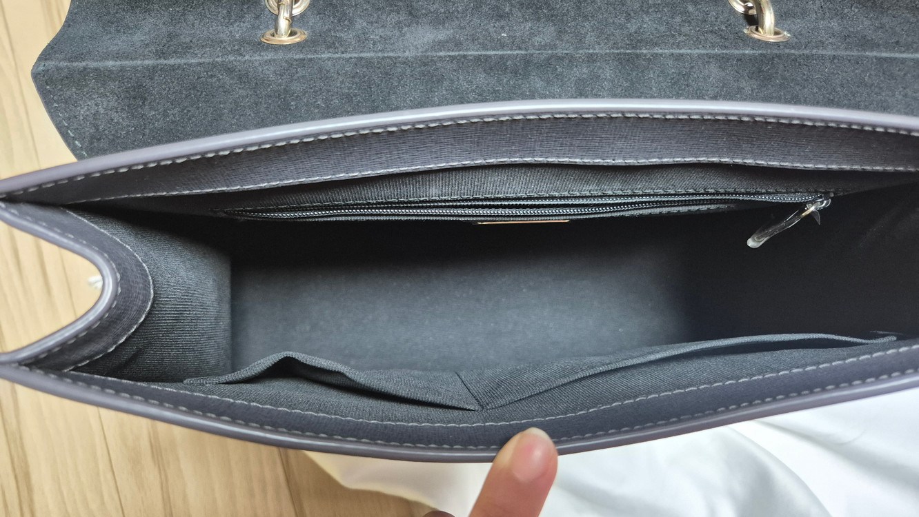 훌라 메트로폴리스 사첼백 furla 이미지