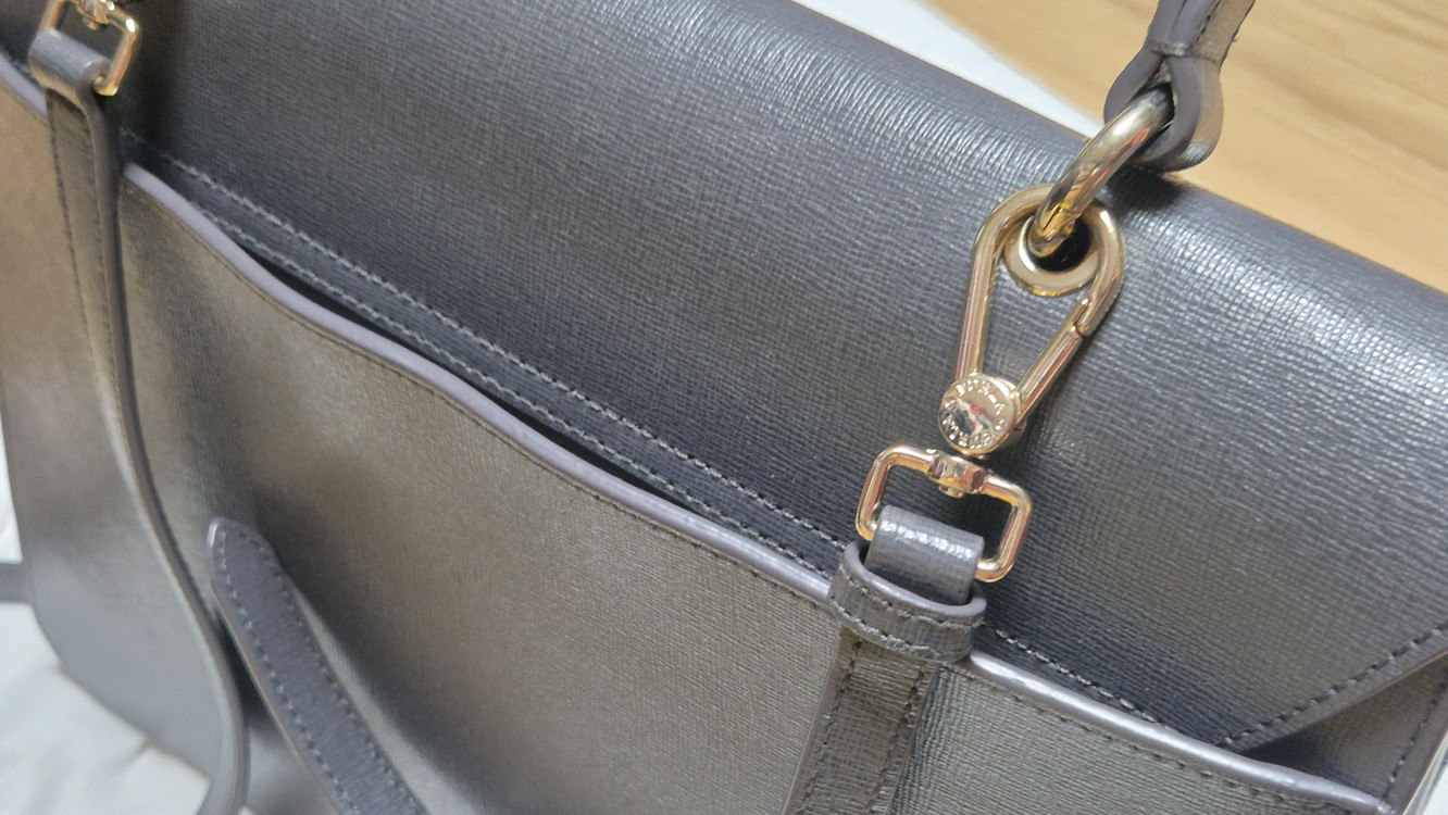 훌라 메트로폴리스 사첼백 furla 이미지