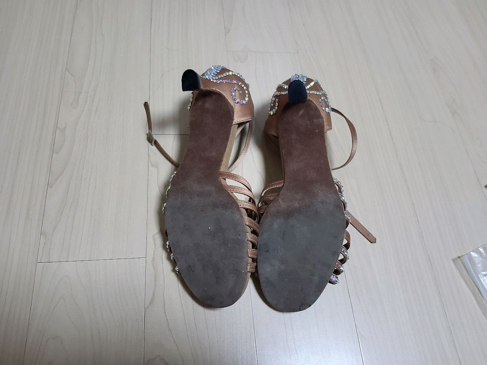 여성용 라틴댄스화, 큐빅 부자재 팔아요 이미지
