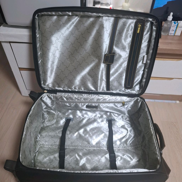 캐리어 로베르타 까메리노24인치 이미지