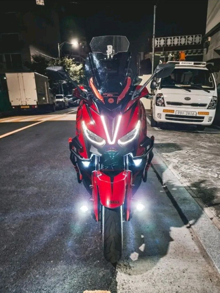 야마하 XMAX 300 풀튜닝 22년식 판매합니다 이미지
