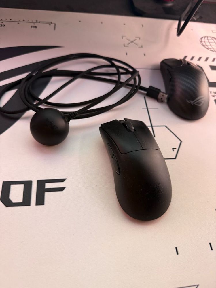데스애더 v4 pro 데브사 블랙 팝니다 이미지