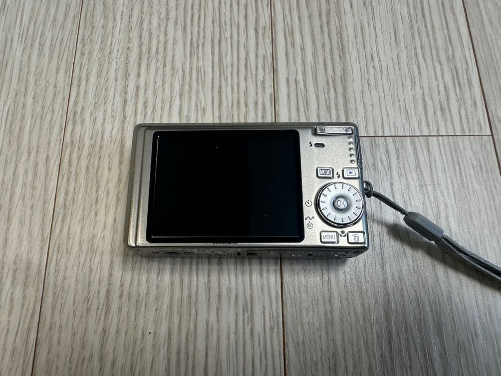 니콘 쿨픽스 COOLPIX S500 빈티지 디지털 카메라 판매합니다 이미지