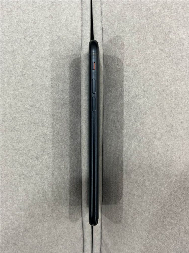 리퍼폰 아이폰se3 128g 미드나이트 이미지