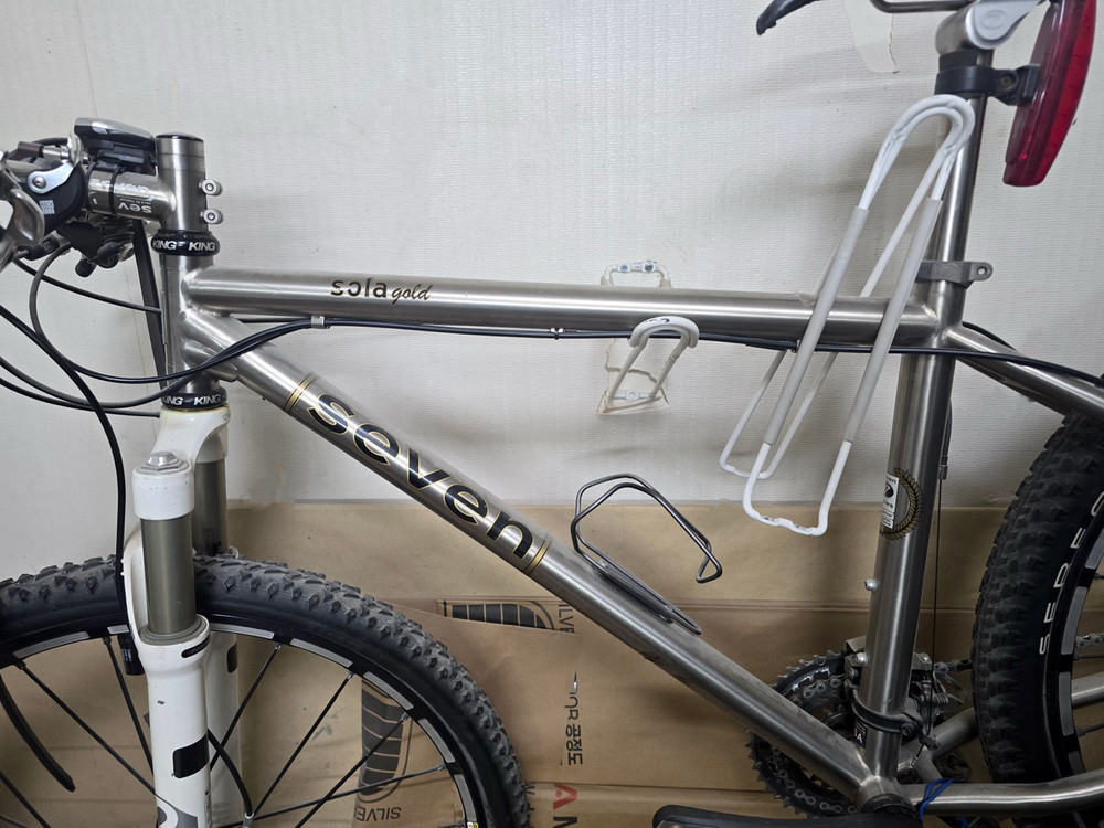 세븐 솔라골드 티타늄 풀서스펜션 MTB 산악 자전거 이미지