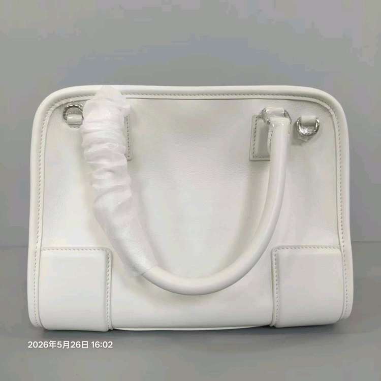 로에베 아마조나180 화이트 스몰 이미지