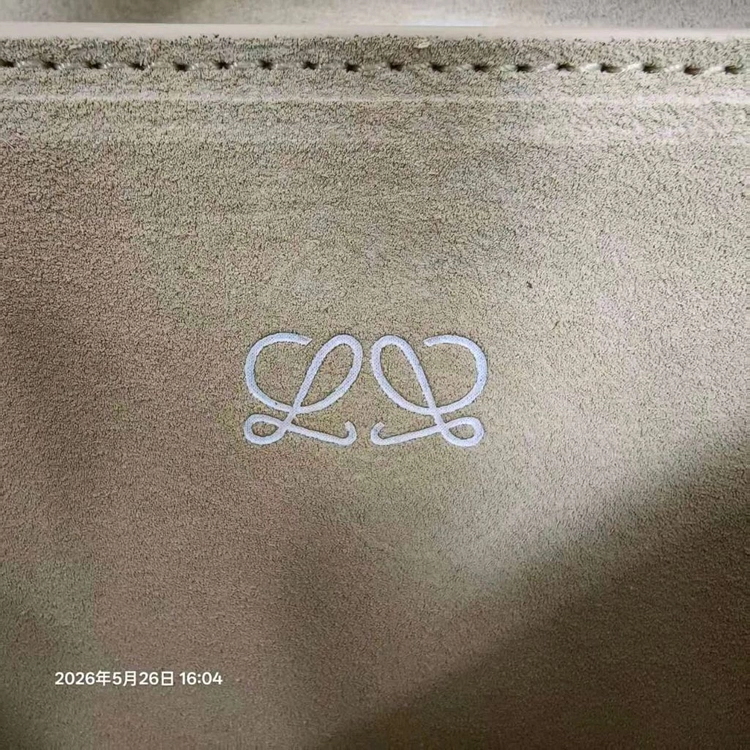 로에베 아마조나180 화이트 스몰 이미지