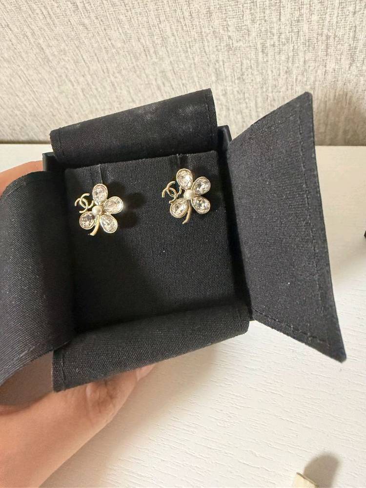 샤넬 정품 귀걸이 팝니다. 이미지