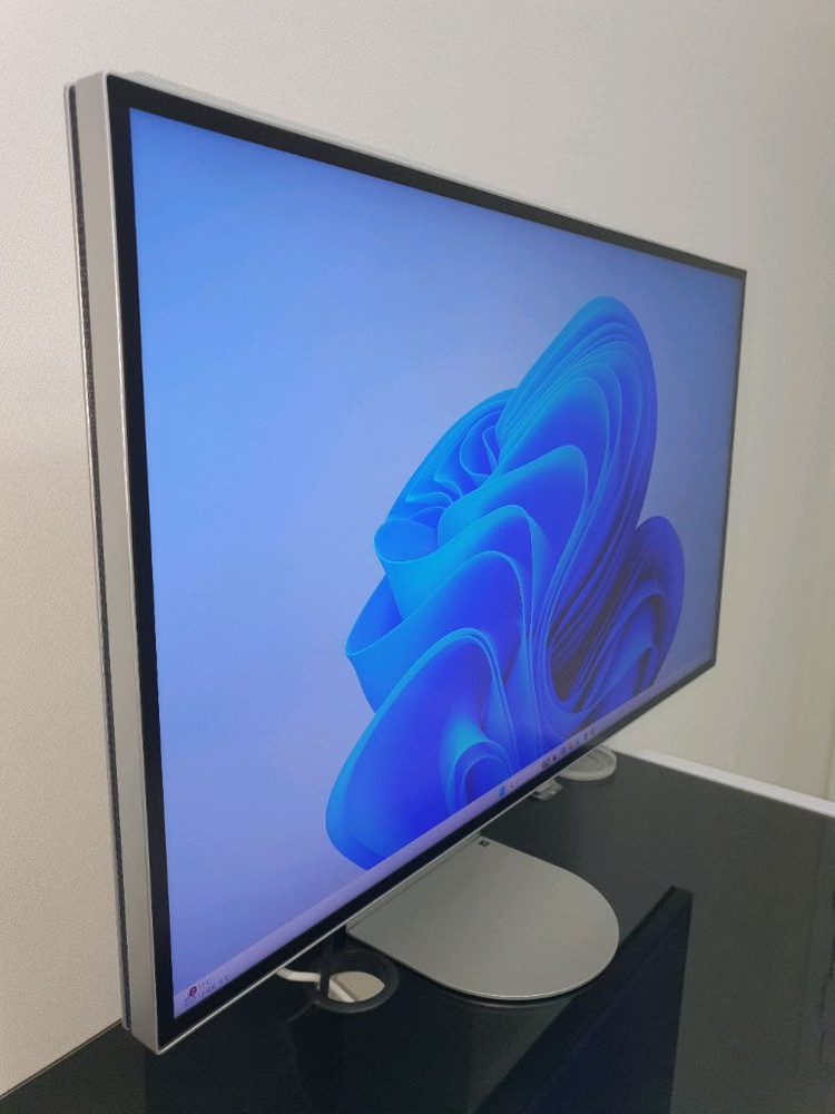 lg32인치 6k 모니터 모델명 32u990as 이미지