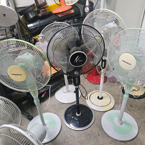 스탠드형 중형선풍기 랜덤발송 개당가격 입니다 이미지
