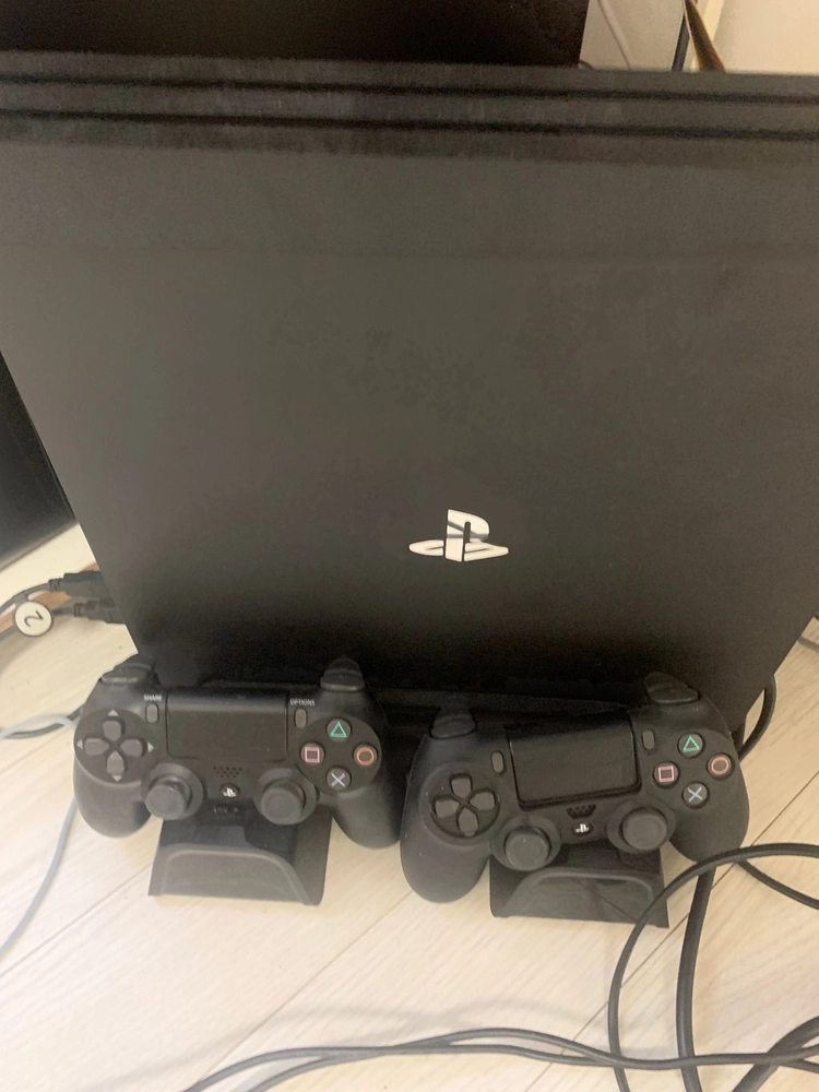 Ps4 급처 합니다 더이상 게임을 안하네요 이미지