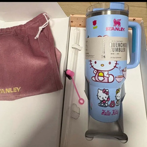 스탠리 헬로키티 퀜처 텀블러 40oz 이미지