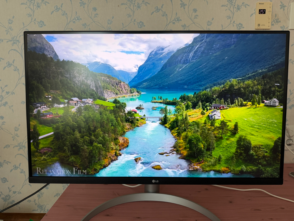 LG 32인치 UHD 4K 모니터 32UP830K 팜니다 이미지