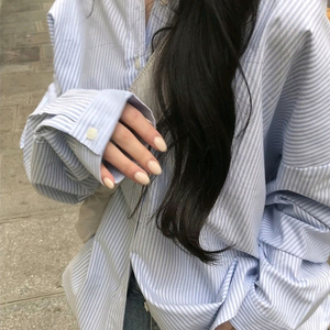 미니포에 디어 옥스포드 셔츠 소라 스트라이프 / 데일리쥬 매니크 가내스라 킨다베이지 릿킴 블랙업 라룸 어텀 베이델리 이미지