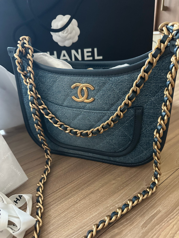 샤넬 시즌 데님호보백530만착불(새상품컨디션)CHANEL 이미지