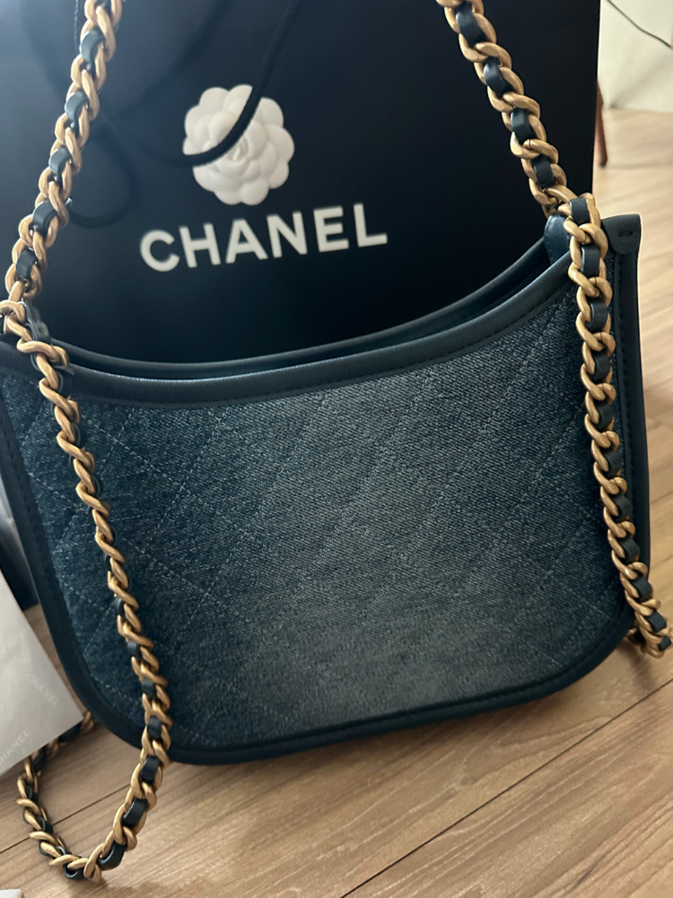 샤넬 시즌 데님호보백530만착불(새상품컨디션)CHANEL 이미지