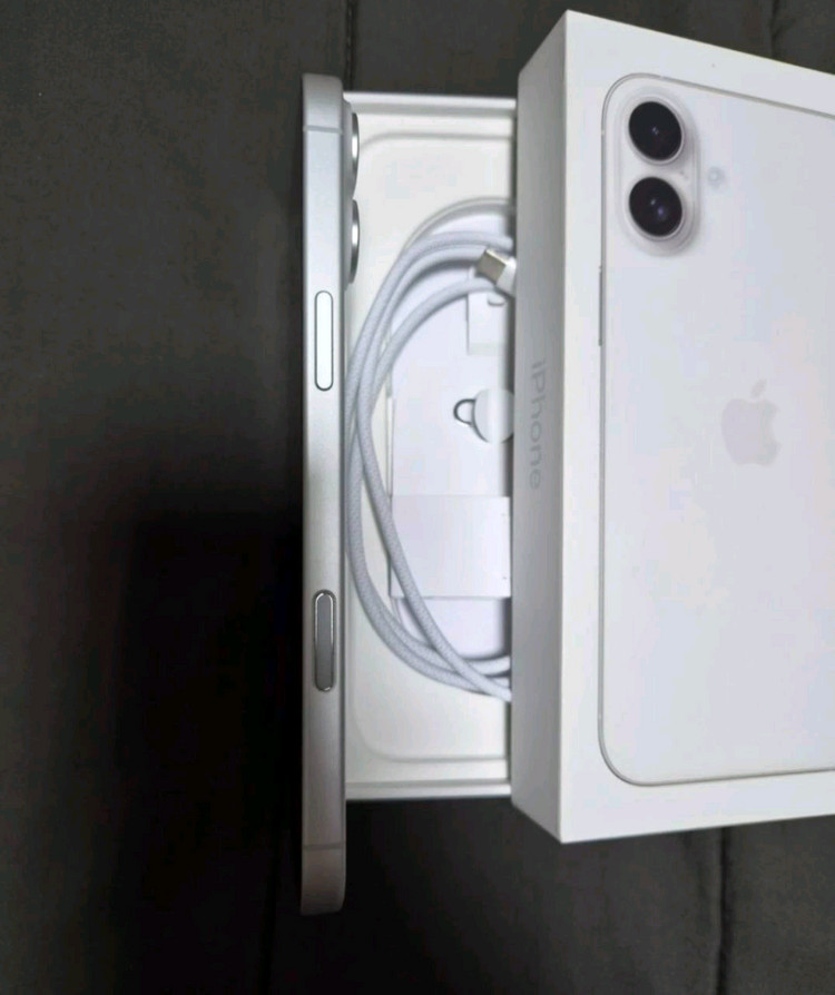아이폰16+ 128GB 화이트 판매 이미지