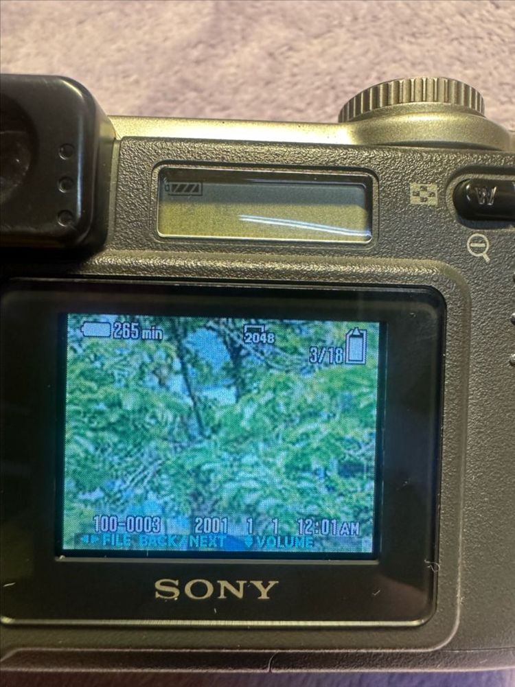 소니 사이버샷 DSC S75 Y2K 빈티지 디카 팝니다 상품 정보• 브랜드/모델명: SONY Cyber-shot 이미지