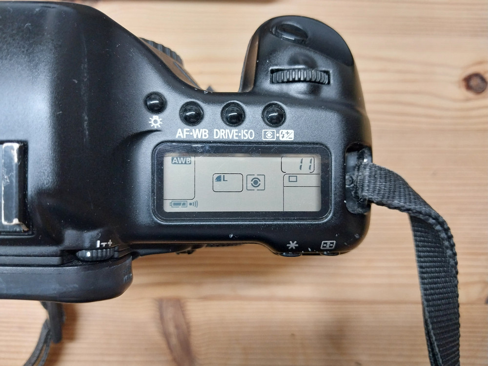 정품 5D DSLR 카메라 판매합니다. 이미지