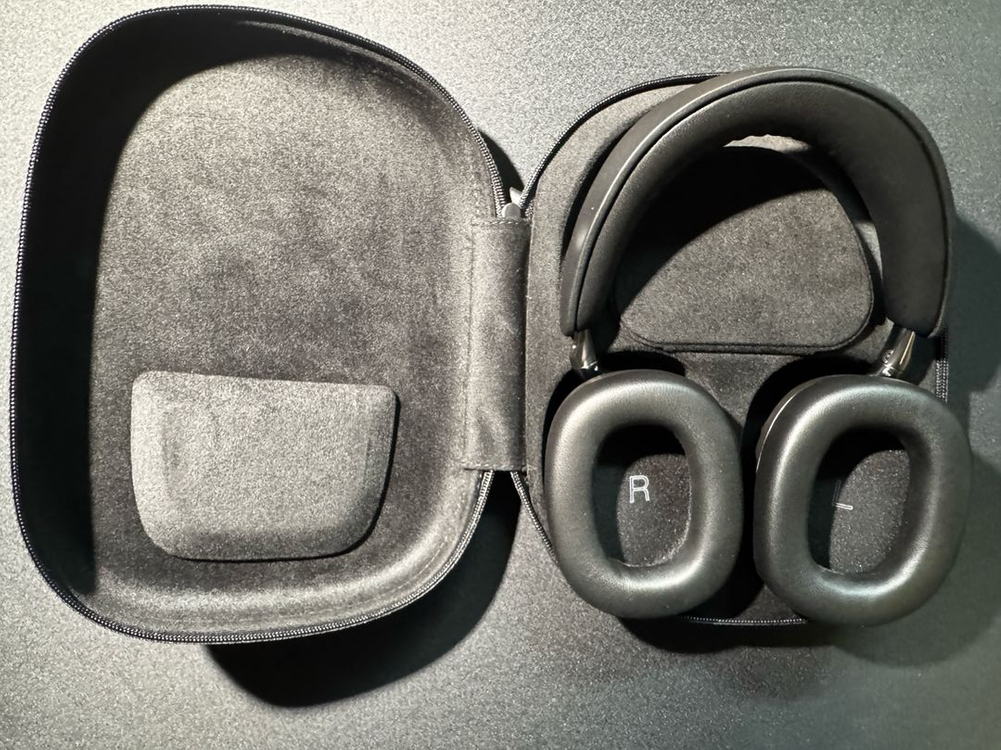 Bowers & Wilkins PX8 S2 노이즈캔슬링 헤드폰 이미지
