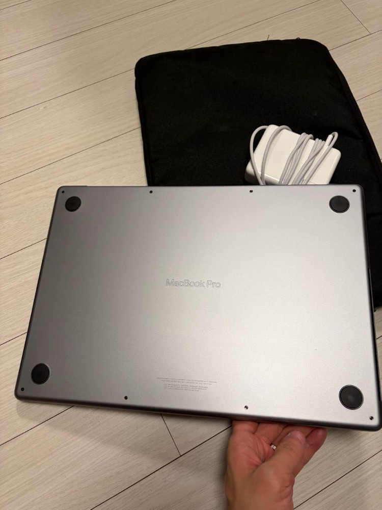 맥북 프로 M1 max 16인치 32gb 1tb 스그 32gpu 이미지